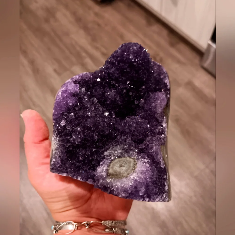 Stunning Purple Amethyst Geode Huge New - Picture 6 of 16
